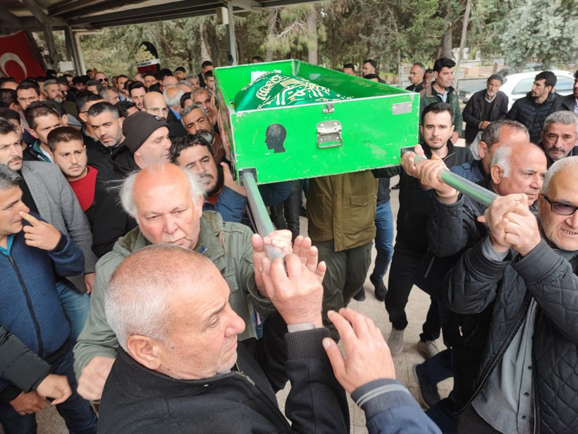 Pınar öğretmen 8 ay önce evlenmiş! Cenaze töreninde gözyaşları sel oldu - Resim: 2