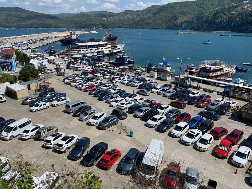 6 bin nüfuslu ilçenin nüfusu 60 bini aştı! İğne atsan yere düşmüyor.. - Resim: 4