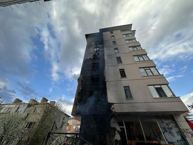 Eskişehir'de 7 katlı bina alevlere teslim oldu: Bayram ziyareti olası faciayı önledi! - Resim: 2