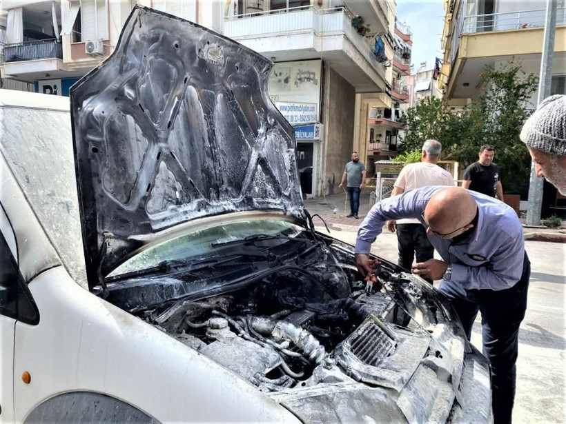 Emanet aldığı otomobil kullanılamaz hale geldi! Çıkan yangın hortum ile söndürüldü - Resim: 4