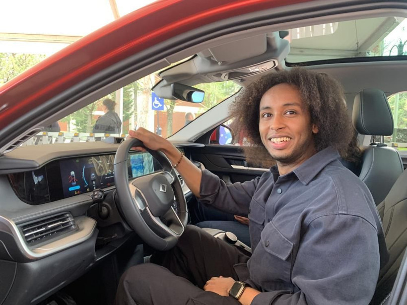 Türkiye'nin otomobillerine yoğun ilgi: TOGG ve Devrim Eskişehir'de yan yana! - Resim: 1