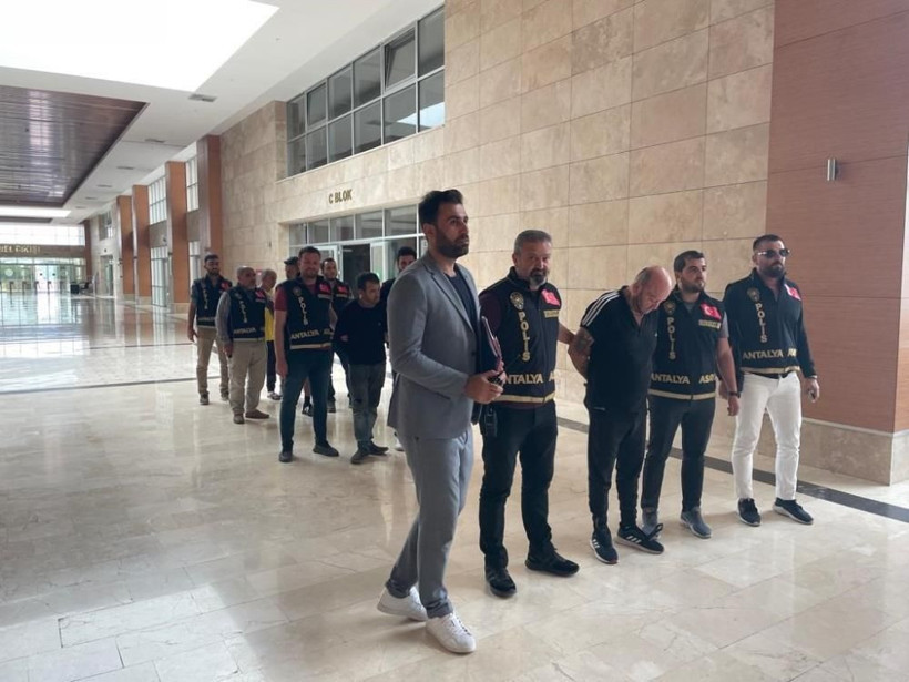 Maça gider gibi hazırlık yaptılar! Aralarında kaptan seçen çelik kasa hırsızları yakayı ele verdi - Resim: 2