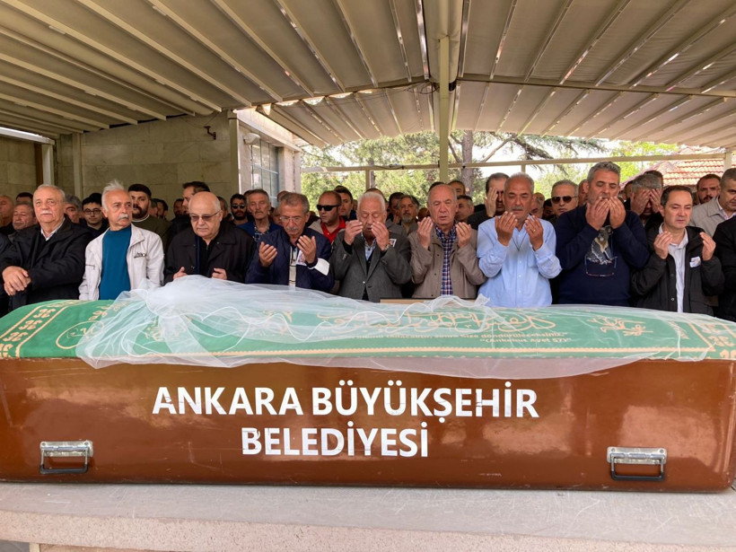 Ümit Özdağ kahkaha atarken basın danışmanı gözyaşlarıyla toprağa verildi! Törene katılmadı... - Resim: 4