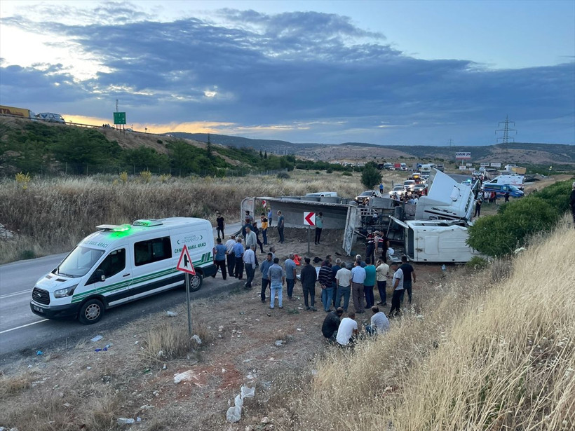 Gaziantep'te kaza oldu 3 kişi öldü! Görüntüler çok feci - Resim: 2