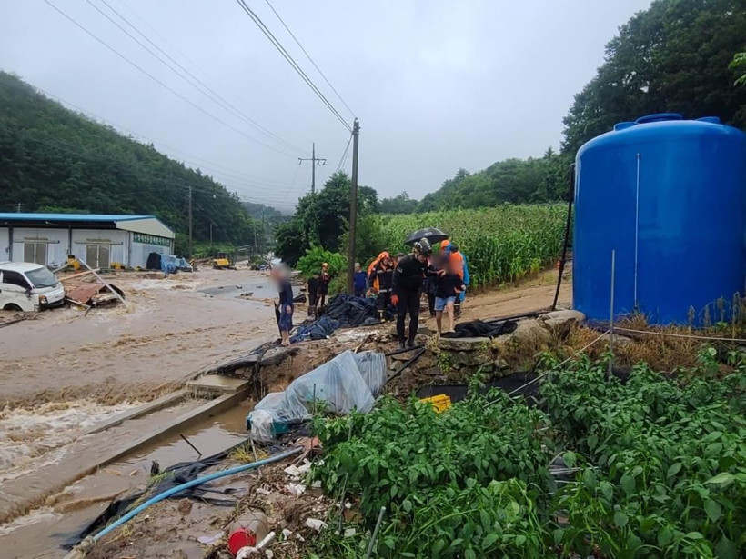 Güney Kore'de peş peşe iki felaket! 22 kişi öldü, çok sayıda kayıp var - Resim: 3