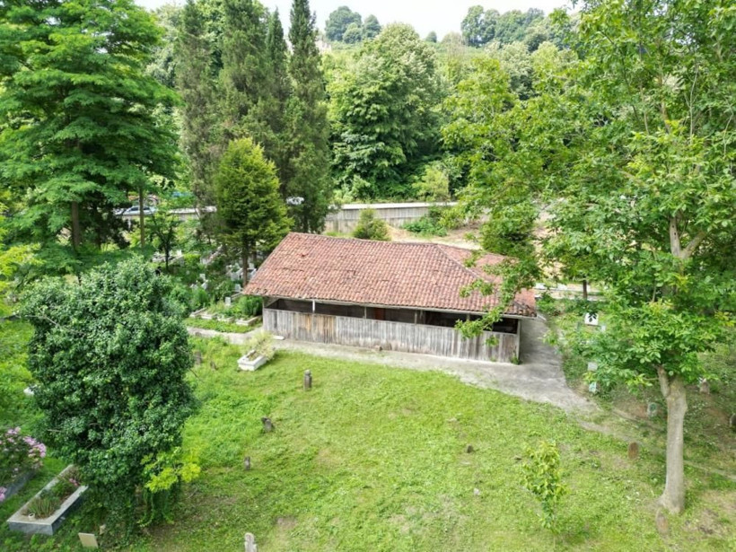 Mezarlık içinde unutulan tarih, koruma altına alınacağı günü bekliyor - Resim: 1