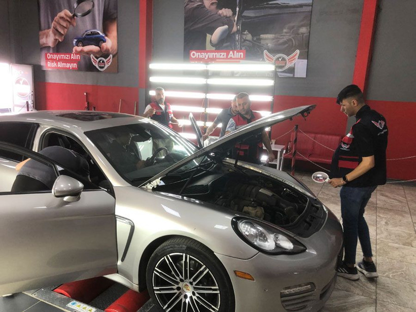 2,5 milyon liraya aldığı lüks otomobil yolda arıza yapınca gerçek ortaya çıktı - Resim: 1