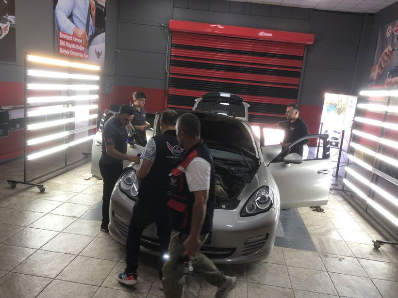 2,5 milyon liraya aldığı lüks otomobil yolda arıza yapınca gerçek ortaya çıktı - Resim: 4