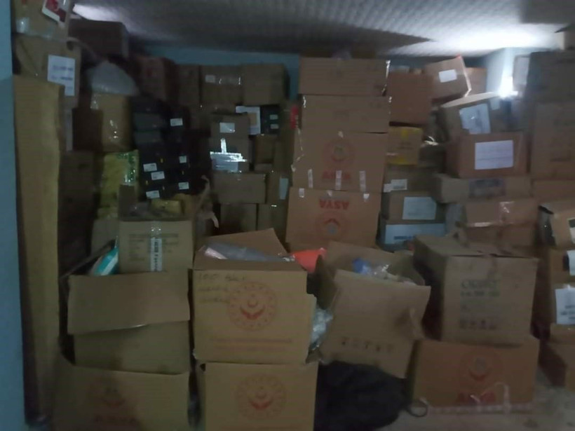 Hatay'da deprem yardımlarını stokladılar! Ekipler baskın düzenledi, 4 kişi aranıyor - Resim: 2