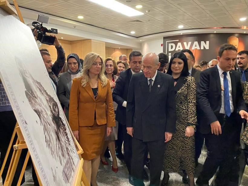 MHP lideri Bahçeli, “Yeni Yüzyılın Kara Kalem Sergisi”ne katıldı - Resim: 3