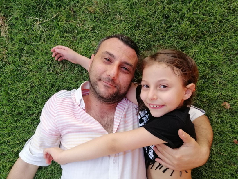 Acılı baba aylar sonra kızının telefonunda yeni kayıtlar buldu ses kayıtlarını dinledi fenalaştı - Resim: 1