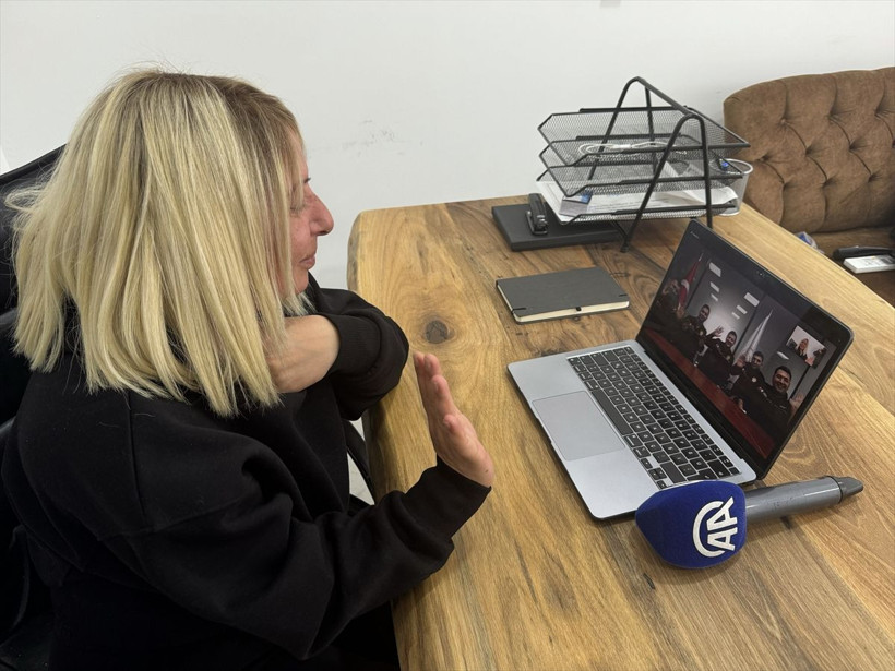 Depremde 52 saat enkazda kalan Hataylı kadın, kendisini kurtaran ekiple görüştü - Resim: 2