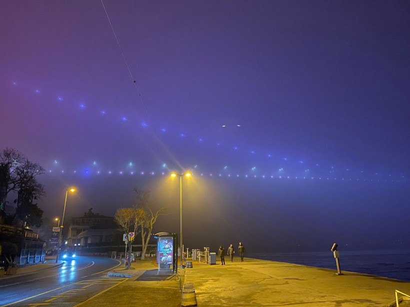 İstanbul'da göz gözü görmüyor! Sis köprüleri de yuttu! Bazı vapur seferleri iptal edildi - Resim: 3