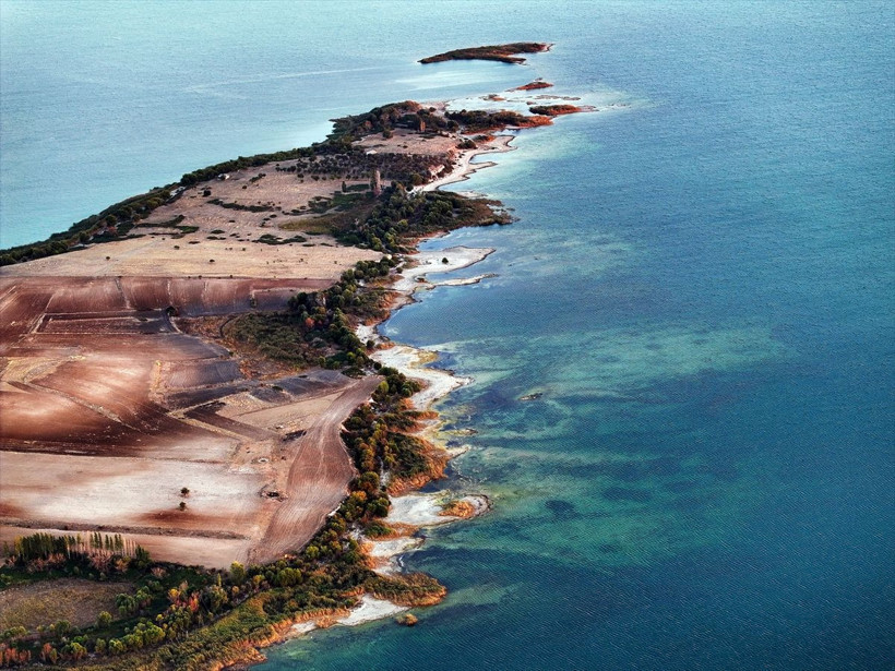 Konya'da satılığa çıkarılan ada yeni sahibini arıyor! Metrekare fiyatı... - Resim: 1