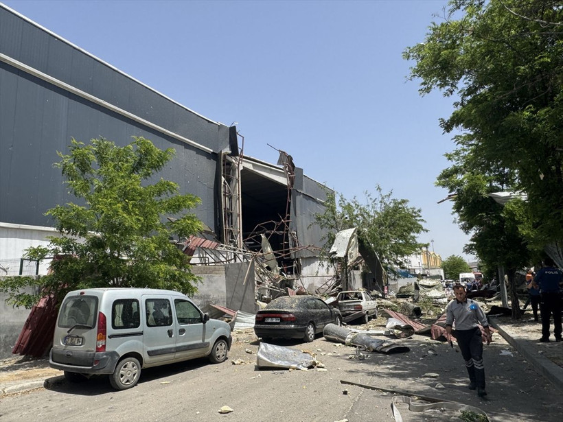 Gaziantep'te fabrikada patlama oldu! Yaralı işçiler var, görüntülere bakın - Resim: 3
