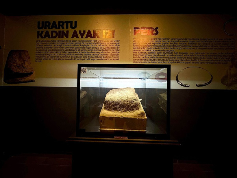 Van Kalesi'ndeki kazılarda bulundu 2800 yıllık kadın ayak izi ilk kez sergileniyor - Resim: 1