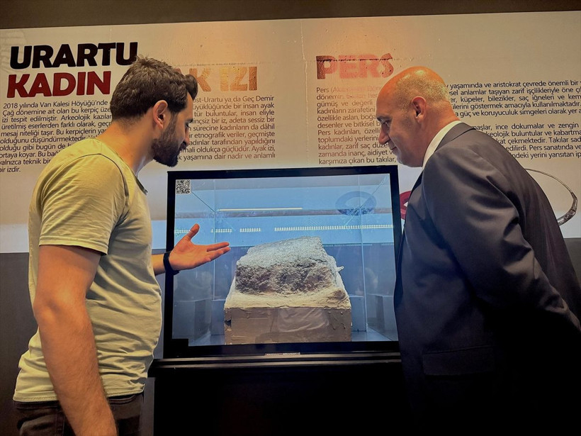 Van Kalesi'ndeki kazılarda bulundu 2800 yıllık kadın ayak izi ilk kez sergileniyor - Resim: 3