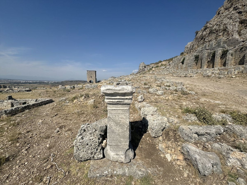 Antalya'da "Romalı kadın hayırsever Menodora"nın mezarı tespit edildi - Resim: 4
