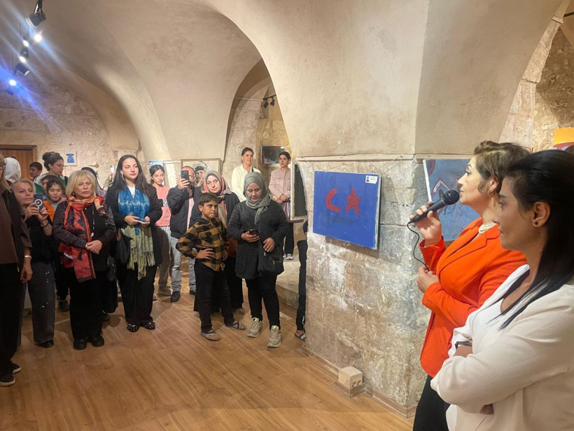 Mardinli çocuklardan dostluk ve sevgi temalı resim sergisi - Resim: 1