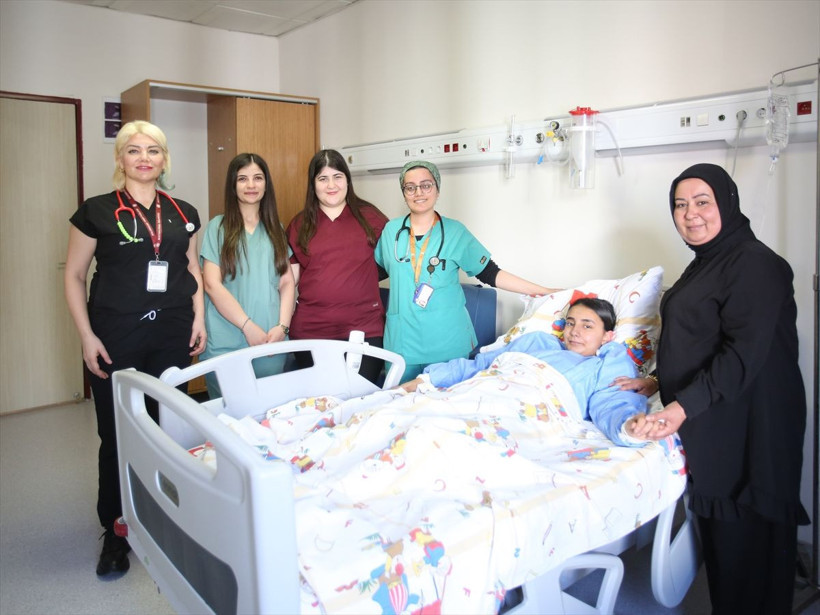 Depremin getirdiği alışkanlık! Genç kız ölümden döndü: Karnından çıkana kimse inanamadı - Resim: 1