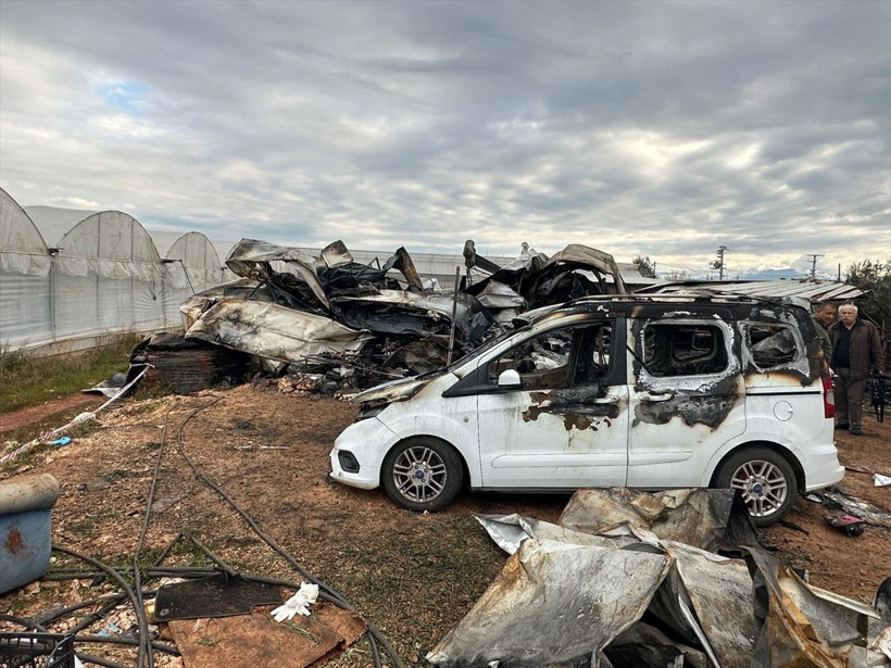 Antalya'da bir konteynerde çıkan yangında 5'i çocuk 6 kişi öldü - Resim: 2