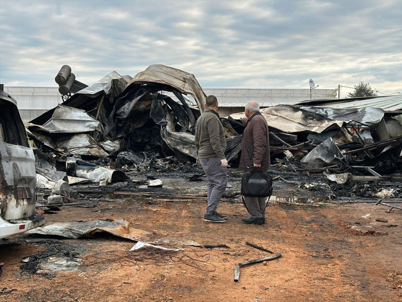 Antalya'da bir konteynerde çıkan yangında 5'i çocuk 6 kişi öldü - Resim: 3