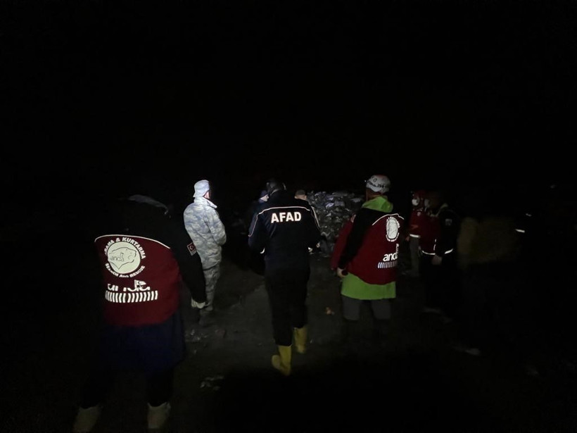  Belediye işçisi çöplükte kayboldu! Çöp kamyonu üzerine çöp boşalttı... - Resim: 5