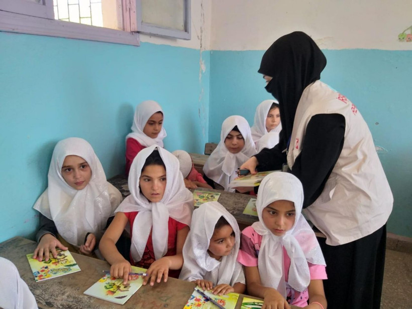 Türkiye, Afrin'de yaraları sarmaya devam ediyor - Resim: 3