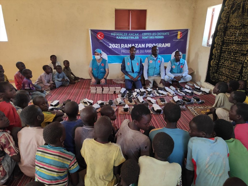 Türkiye Diyanet Vakfı Çad'da Osmanlı torunlarına ramazan yardımı ulaştırdı - Resim: 2