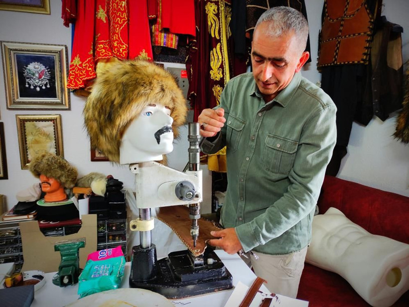 Dana derisinden yapıyor! Emekli olunca merakıyla başladı dünyaya satıyor fiyatı şaşırttı - Resim: 1