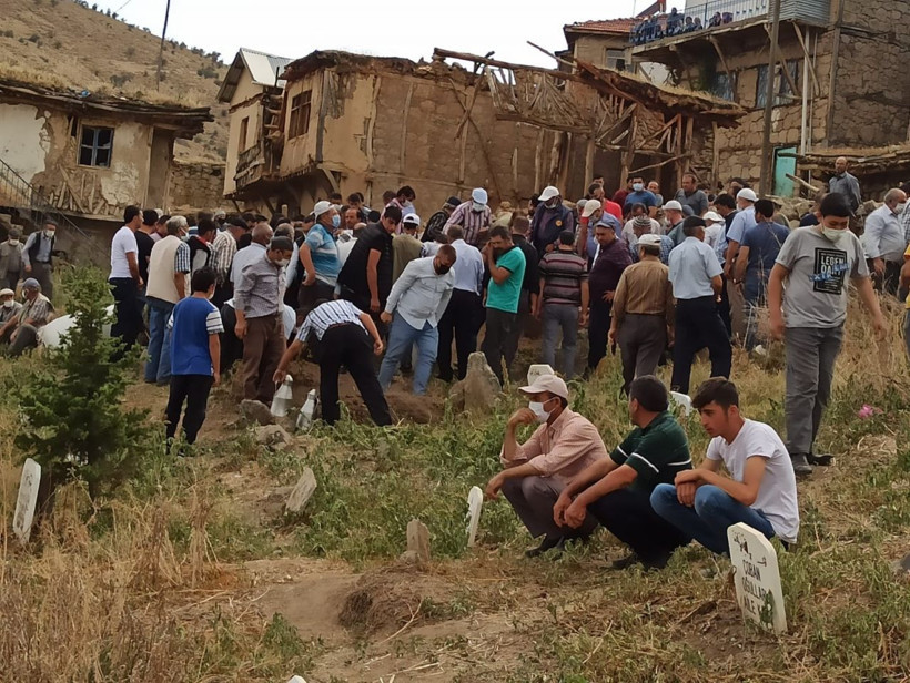 Eşini ve 2 yaşındaki oğlunu öldürüp intihar etti! Ardında 14 sayfalık mektup bıraktı - Resim: 4