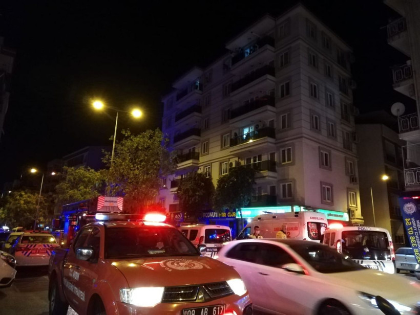  Nişanlısıyla tartışınca intihara kalkıştı! Komşuları balkondan sarkıp izledi - Resim: 4