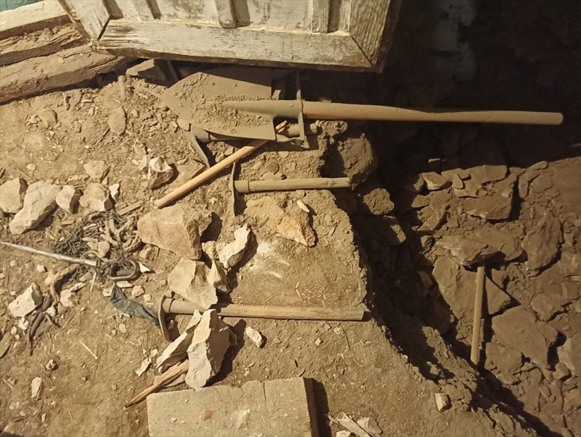 Antalya'da evin içinde suçüstü yakalandılar! 4'ü de gözaltında bakın yanlarında ne bulundu - Resim: 1