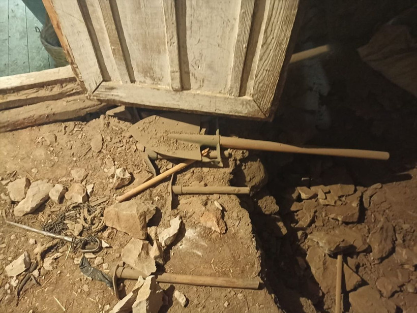 Antalya'da evin içinde suçüstü yakalandılar! 4'ü de gözaltında bakın yanlarında ne bulundu - Resim: 2