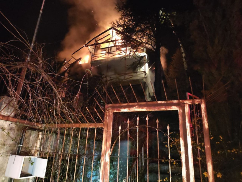 Şehsuvar Aktaş'ı yıkan haber! Babası ve üvey annesi yangında zehirlenerek can verdi - Resim: 4