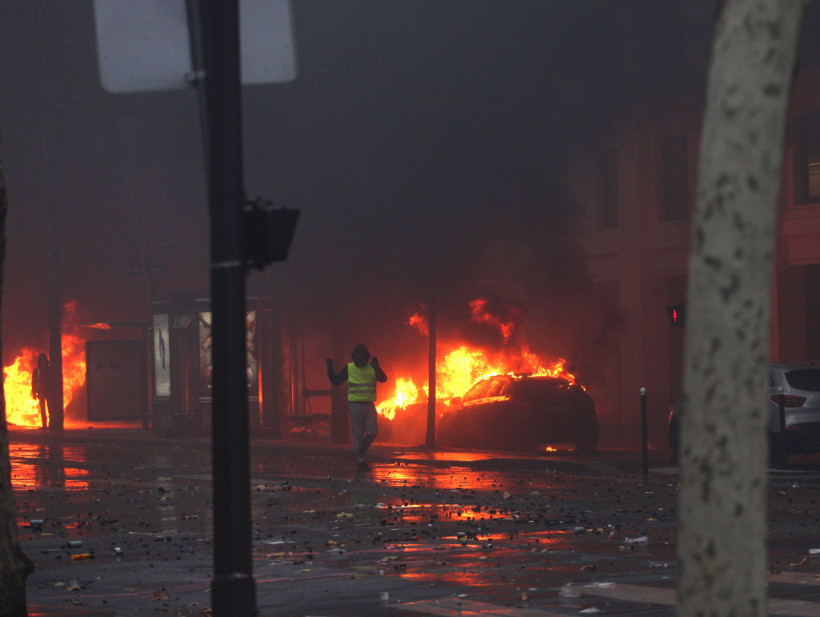 Fransa'da akaryakıt zammı protestolarının bilançosu - Resim: 1