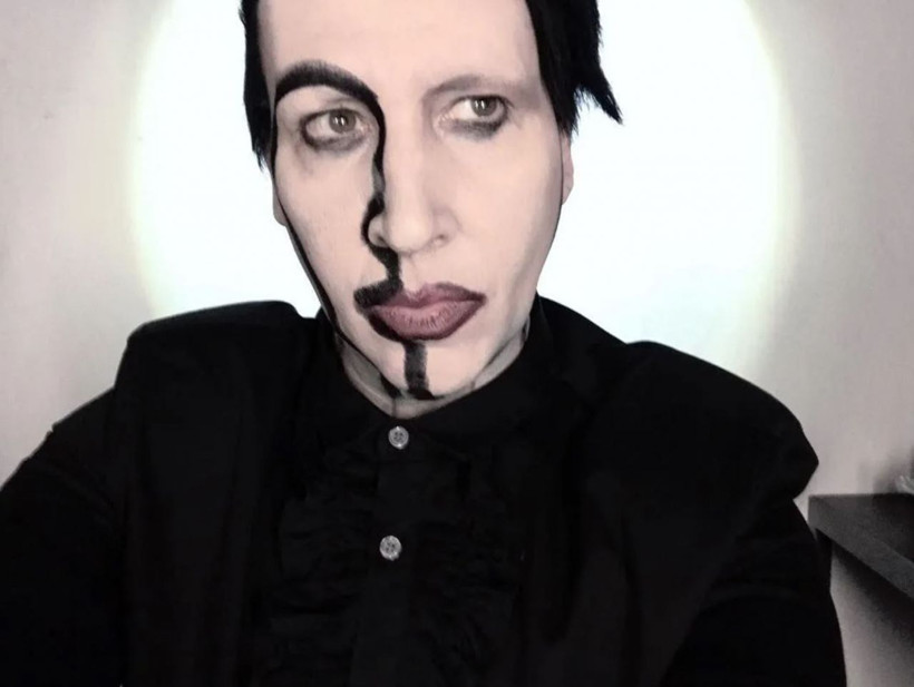 'Tecavüz odası var' deyip açıkladı! Ünlü şarkıcının yaptıkları kan dondurdu - Resim: 3