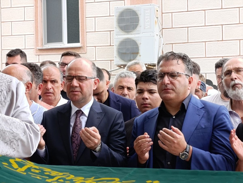 Gazeteci Cem Küçük'ün babasının cenazesi, Giresun'da toprağa verildi - Resim: 2