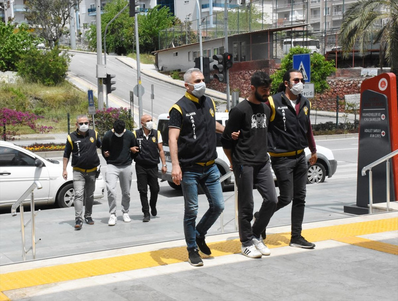 Antalya'da yarış motosikleti çalan şebeke çökertildi hırsızlardan biri kadın - Resim: 2