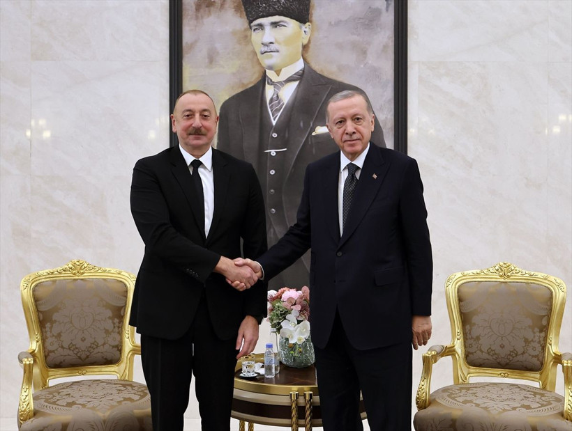 Cumhurbaşkanı Erdoğan, Azerbaycan Cumhurbaşkanı Aliyev ile bir araya geldi - Resim: 2