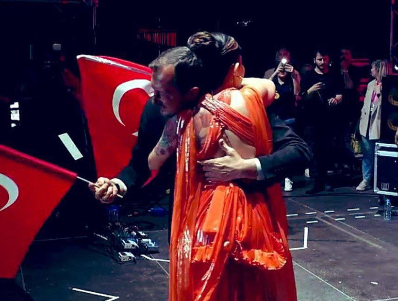 Melek Mosso ‘helalleşmek istiyorum’ diyerek özür diledi! AK Partili Başkan'a tepki yağıyor - Resim: 4