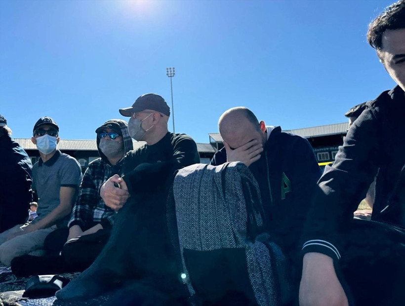 FETÖ elebaşı Fetullah Gülen'in cenaze töreni: Örgüt mensupları yüzlerini gizlemeye çalıştı - Resim: 2