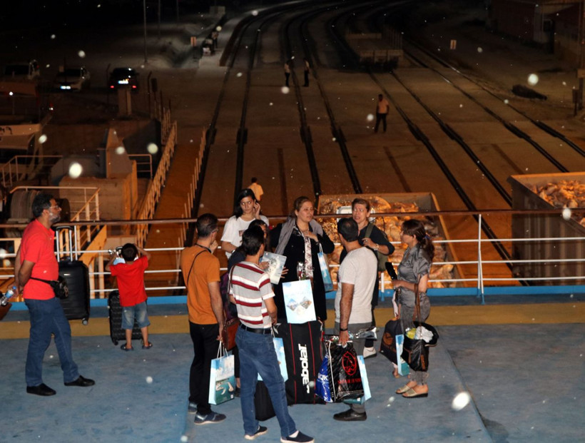 5 yıl aradan sonra ilk sefer! İlk yolcular Van'a geldi - Resim: 2