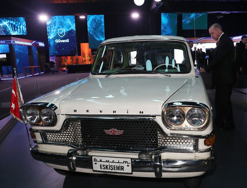 Cumhurbaşkanı Erdoğan Türkiye'nin ilk yerli otomobili 'Devrim'in direksiyonuna geçti - Resim: 4