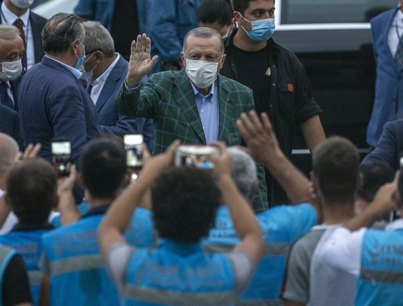 Cumhurbaşkanı Erdoğan'dan Rize-Artvin Havalimanı inşaatında inceleme - Resim: 3