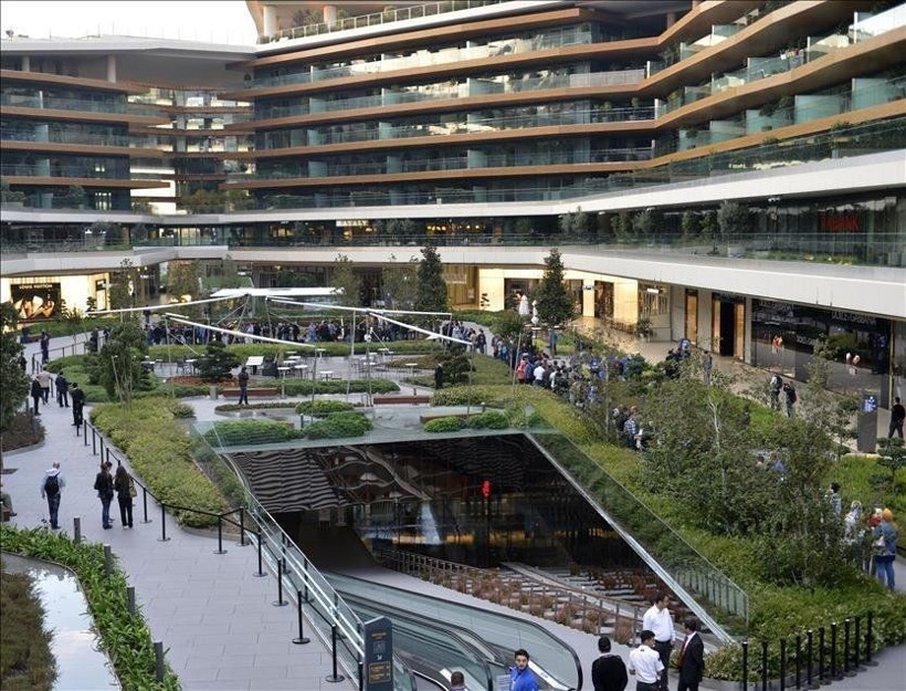 Yeni iPhone 11'i ilk o satın aldı! Fiyatı dudak uçuklattı - Resim: 1