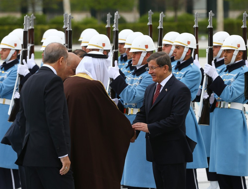 Kral Selman'ı karşılama töreninde dikkat çeken görüntü! - Resim: 1