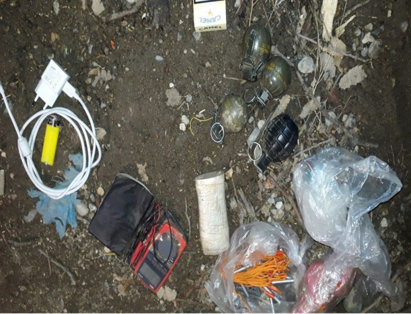 Diyarbakır'da yakalanan PKK'lıların üzerinden bunlar çıktı - Resim: 1