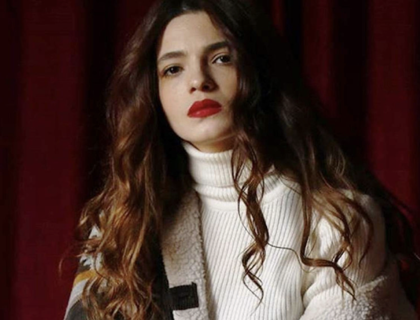 Güzel oyuncu Şifanur Gül’e sevgilisinden romantik evlilik teklifi - Resim: 1