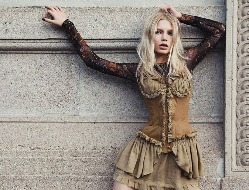 Aleyna Tilki, arabadaki bikinili pozuyla yine ortalığı karıştırdı - Resim: 2